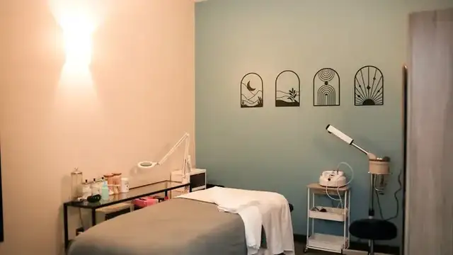 Hand & Stone Massage and Facial Spa photo