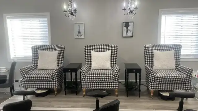 Refresh Beauty Bar photo